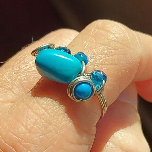 Handmade Turquoise & Blue Beaded Silver Wire Wrapped Ring Size 7.5 - Picture 10 of 11